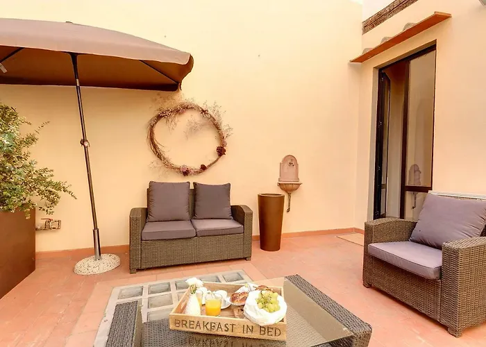 Courtyard * Florencie